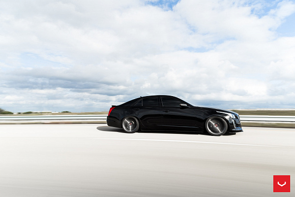 Фото дисков Vossen VFS-10 Глянцевый графит на Cadillac CTS III