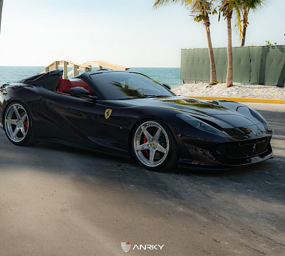 Фото дисков Anrky RS5.3 на Ferrari 812