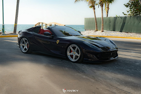 Фото дисков Anrky RS5.3 Полированный лак на Ferrari 812