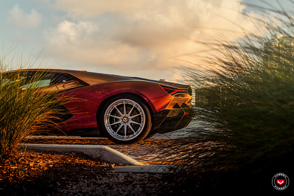 Фото дисков Vossen VPS-2 (3-Piece) Глянцевый лак на Lamborghini Revuelto