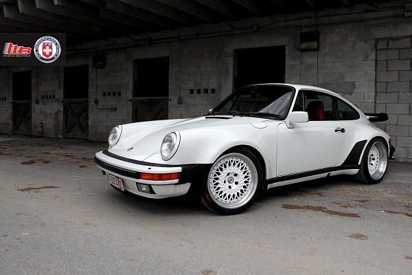 Фото дисков HRE 501 Белый глянец на Porsche 911 II