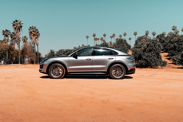 Фото дисков Brixton Forged R11-RS Сатиновый темный лак на Porsche Cayenne III