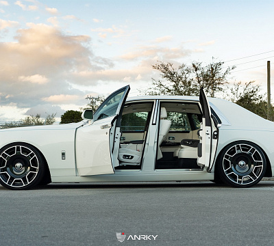 Фото дисков Anrky RF-277 на Rolls-Royce Phantom