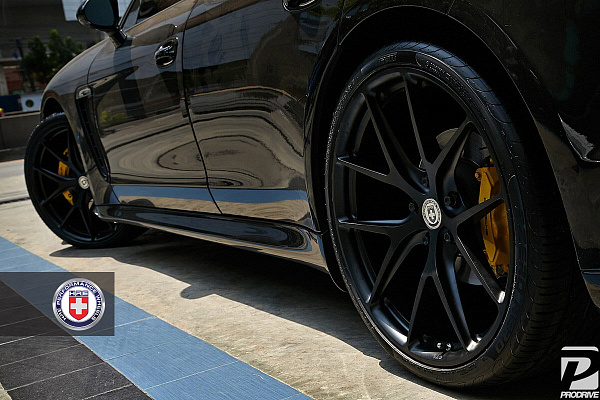 Фото дисков HRE P101 Черный сатин на Porsche Panamera I