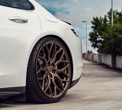 Фото дисков Vossen HF-2 на Porsche Panamera II