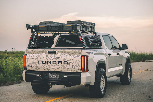 Фото дисков Black Rhino AXLE Белый сатин на Toyota Tundra III