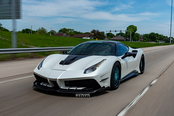 Фото дисков Strasse Wheels SM5R Signature Другой цвет на Ferrari 488