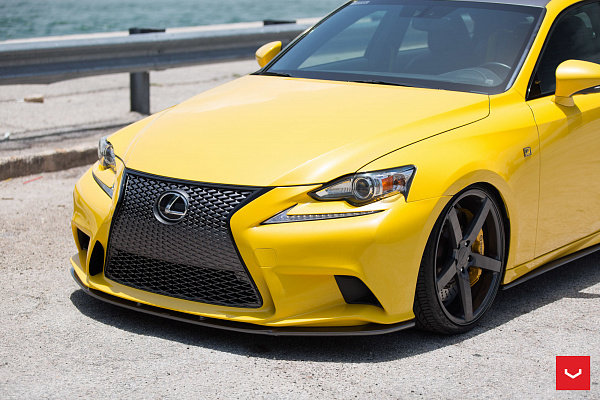 Фото дисков Vossen CV3 Глянцевый графит на Lexus IS II