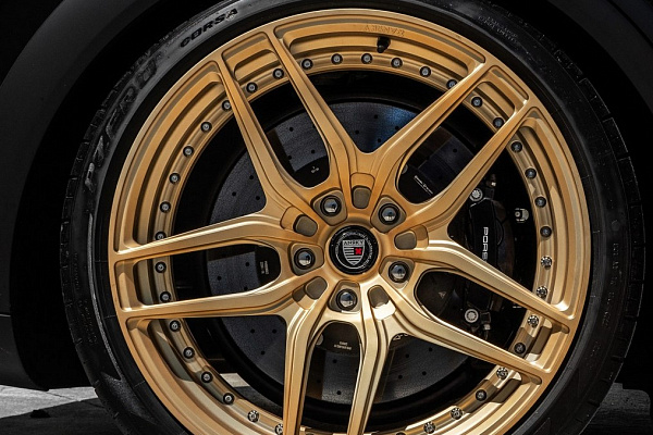 Фото дисков Anrky RS6.2 Сатиновое золото на Porsche Cayenne II