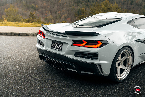 Фото дисков Vossen GEN-01 (3-Piece) Сатиновый лак на Chevrolet Corvette C8