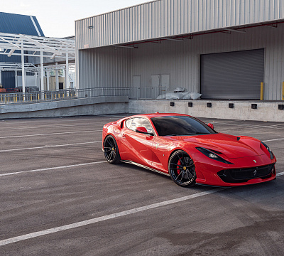 Фото дисков Vossen S17-06 на Ferrari 812