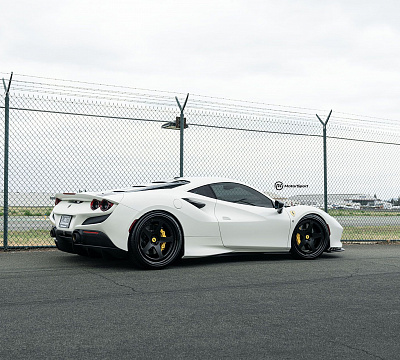 Фото дисков 1886 Wheels S005 на Ferrari F8