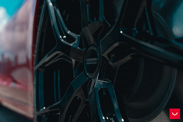 Фото дисков Vossen HF-5 Черный глянец на Tesla Model S