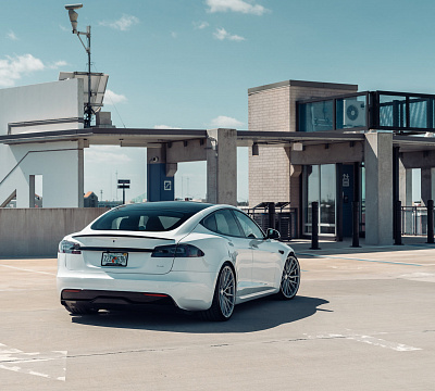 Фото дисков Vossen HF-4T на Tesla Model S