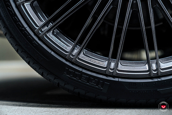 Фото дисков Vossen S17-14 Глянцевый темный лак на Land Rover Range Rover V