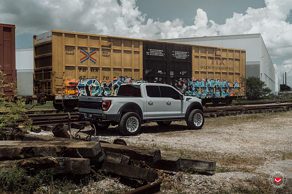 Фото дисков Vossen VFX-04 Глянцевый лак на Ford F-150 XIV
