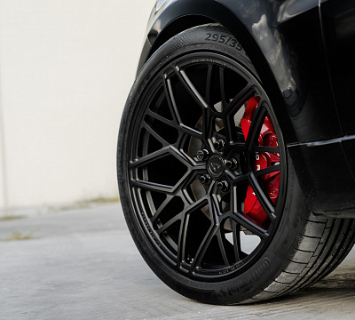 Фото дисков Vossen UV-1 на Land Rover Range Rover Sport II