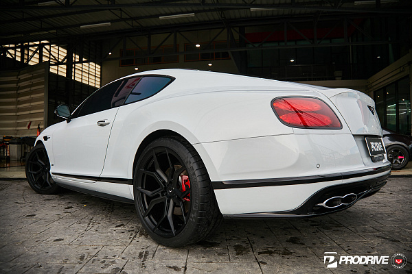 Фото дисков Vossen EVO-3 Черный сатин на Bentley Continental GT II