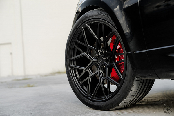 Фото дисков Vossen UV-1 Черный сатин на Land Rover Range Rover Sport II