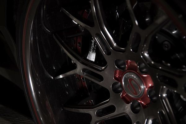 Фото дисков Savini SV72 Глянцевый темный лак на Lamborghini Huracan
