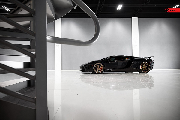 Фото дисков Anrky AN32 Сатиновая шампань на Lamborghini Aventador