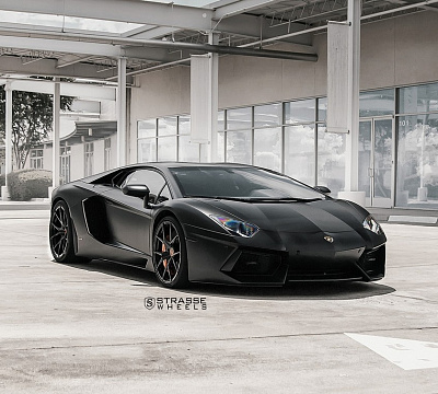 Фото дисков Strasse Wheels SM5R Deep Concave Monoblock на Lamborghini Aventador