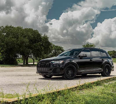 Фото дисков Vossen HF-8 на Audi Q7 (4M)