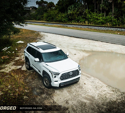 Фото дисков BC Forged TD01 на Toyota Sequoia III