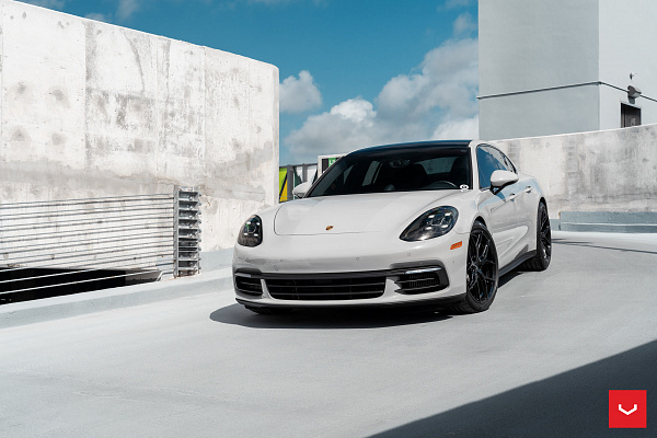 Фото дисков Vossen HF-5 Черный глянец на Porsche Panamera II