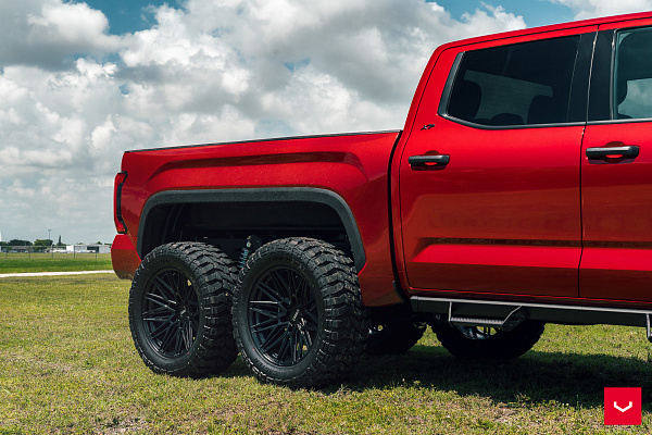 Фото дисков Vossen HF6-5 Черный сатин на Toyota Tundra III