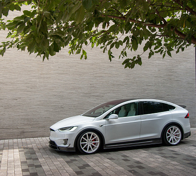 Фото дисков Vossen VFS-1 на Tesla Model X