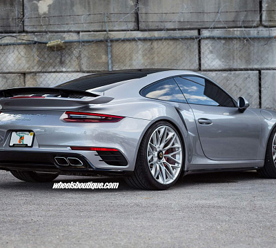 Фото дисков HRE P200 на Porsche 911 VII