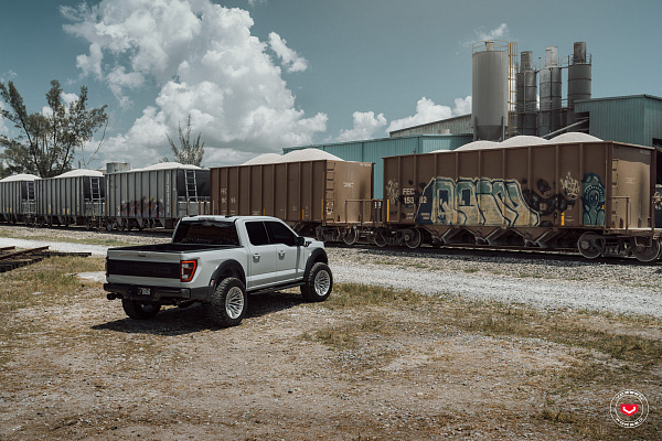 Фото дисков Vossen VFX-04 Глянцевый лак на Ford F-150 XIV