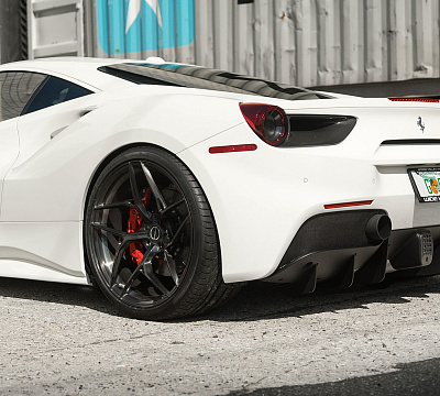 Фото дисков Brixton Forged PF5 на Ferrari 488