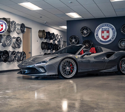 Фото дисков HRE 520 на Ferrari F8