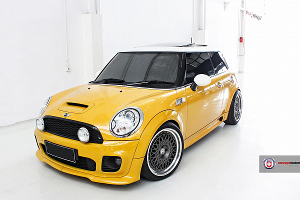 Фото дисков HRE 501 Сатиновый графит на MINI Cooper III