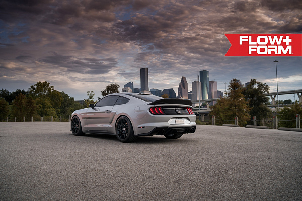 Фото дисков HRE FF10 Черный сатин на Ford Mustang VI