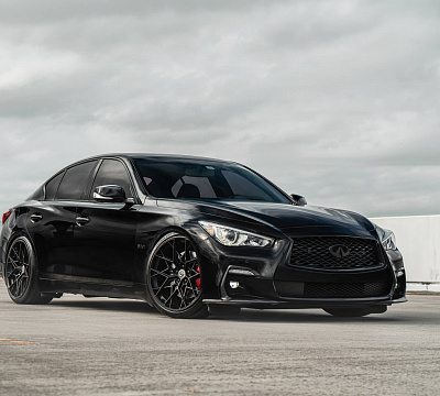 Фото дисков HRE FF10 на Infiniti Q50