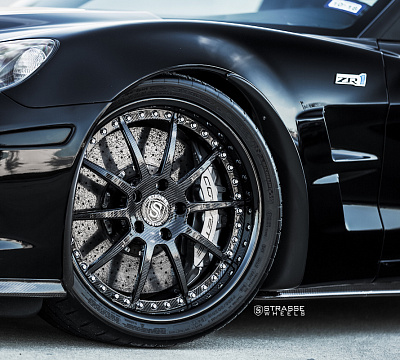 Фото дисков Strasse Wheels R10 Signature на Chevrolet Corvette C6