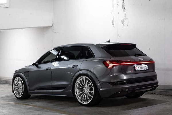 Фото дисков ST Wheels ST11 Полированный лак на Audi E-tron