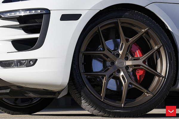 Фото дисков Vossen HF-5 Сатиновая бронза на Porsche Macan I