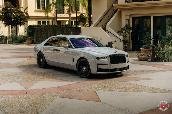 Фото дисков Vossen S17-16 Черный глянец на Rolls-Royce Ghost II