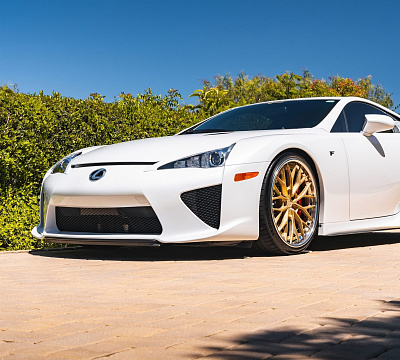 Фото дисков Anrky AN30 на Lexus LFA