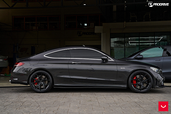 Фото дисков Vossen HF-5 Черный глянец на Mercedes-Benz C-Class (W205)