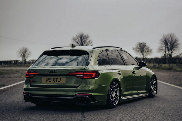 Фото дисков Rotiform OZR Сатиновый графит на Audi A/S/RS 4 (B9)