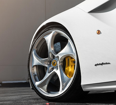Фото дисков HRE 522M на Ferrari F12