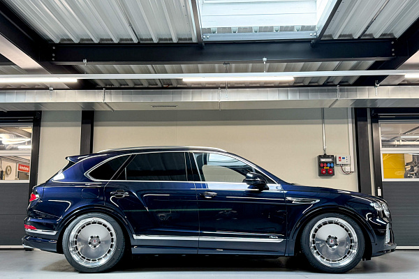 Фото дисков HRE 935 Глянцевый лак на Bentley Bentayga