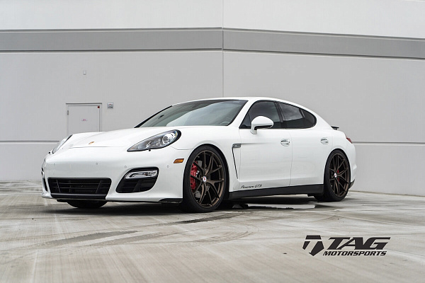 Фото дисков HRE P101 Сатиновая бронза на Porsche Panamera I
