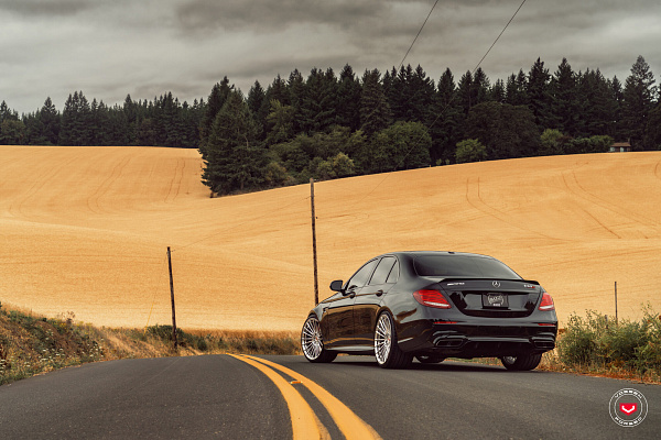 Фото дисков Vossen S17-04 Глянцевый лак на Mercedes-Benz E-Class (W213, S213, C238)