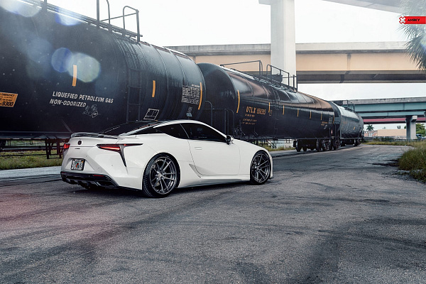 Фото дисков Anrky AN34 Глянцевый темный лак на Lexus LC 500